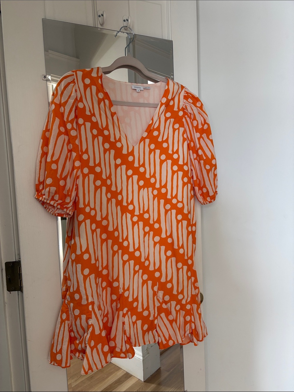 RHODE Orange and Cream V-Neck Puff Sleeve Tunic